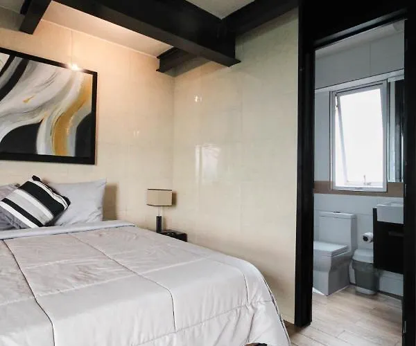 Beautiful And Comfortable Rooftop Apartahotel
